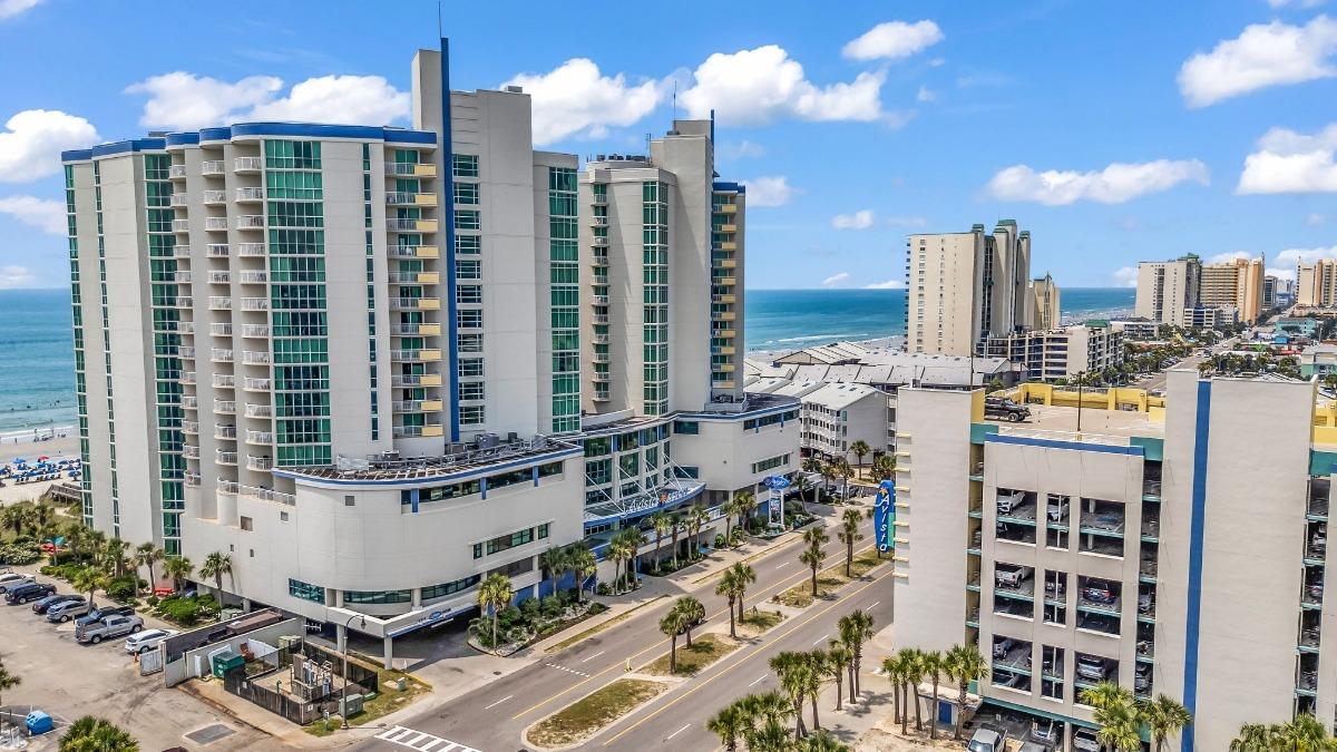 Avista Resort in Myrtle Beach near the oceanfront, offering ideal lodging and condos for guests attending the Myrtle Beach Jeep Jam.