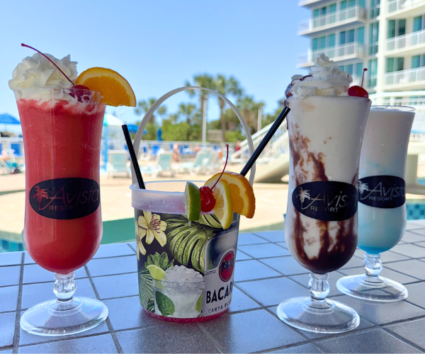Poolside bar and grill at Avista Resort